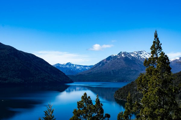 Quels sont les meilleurs spots pour faire de l'escalade dans les montagnes de l'Himalaya, Inde?