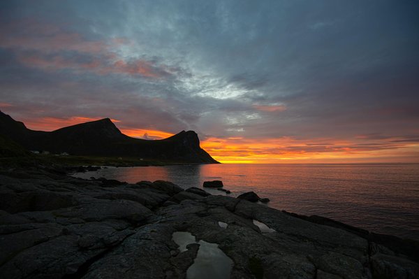 Quels sont les conseils pour une randonnée en autonomie dans le parc national des Calanques, France?