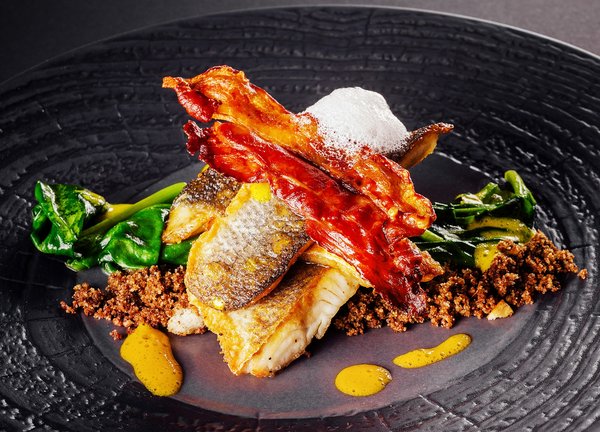 Peut-on trouver une croisière qui offre des cours de cuisine française avec des chefs étoilés?